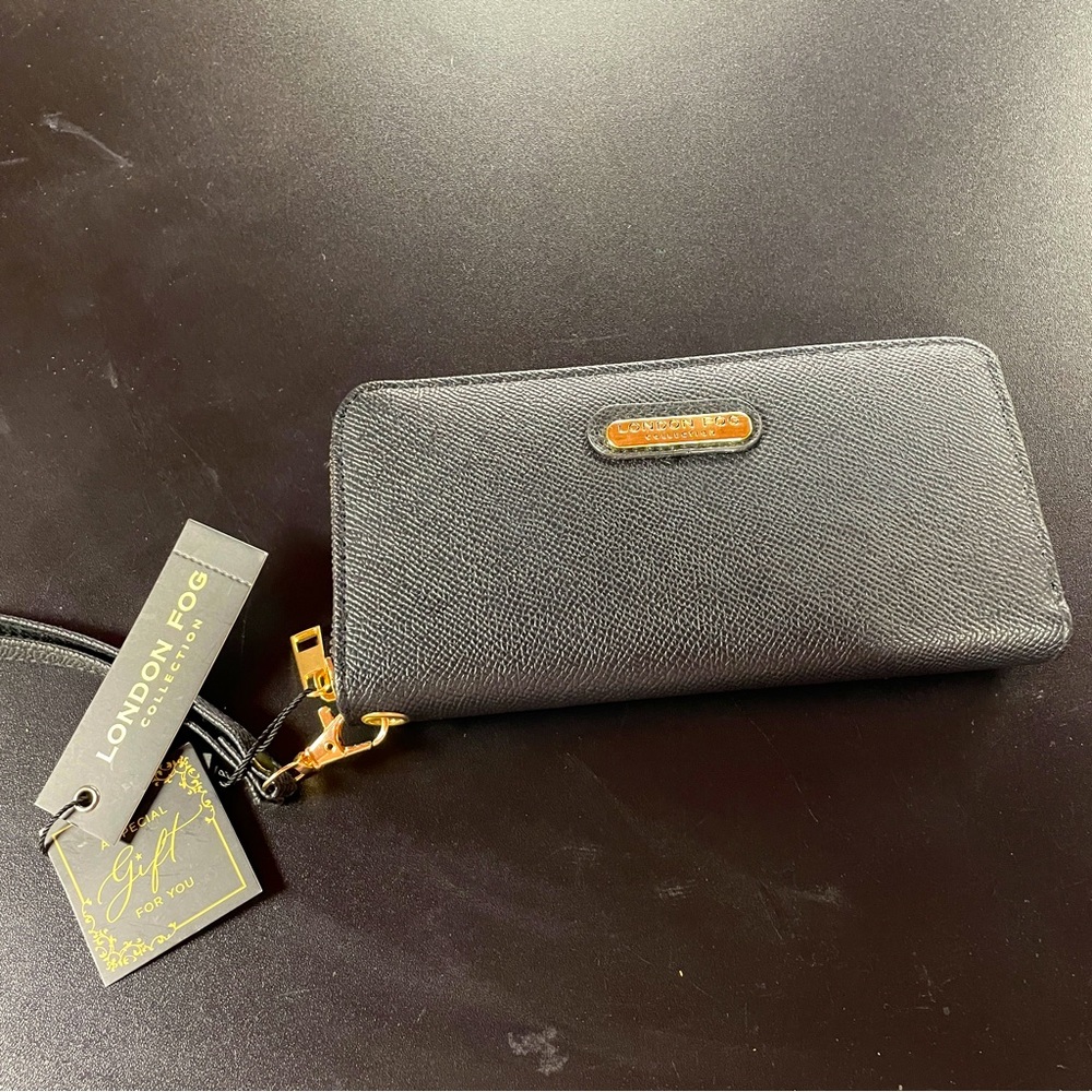 NWT London Fog Adalia Zip Around Caviar Emboss Black And Gold Wristlet Wallet